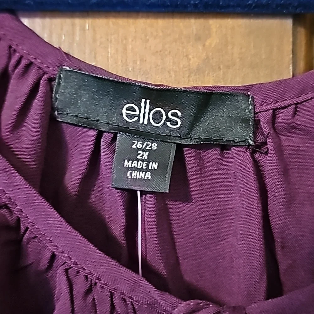 Top - Picture 3 of 8